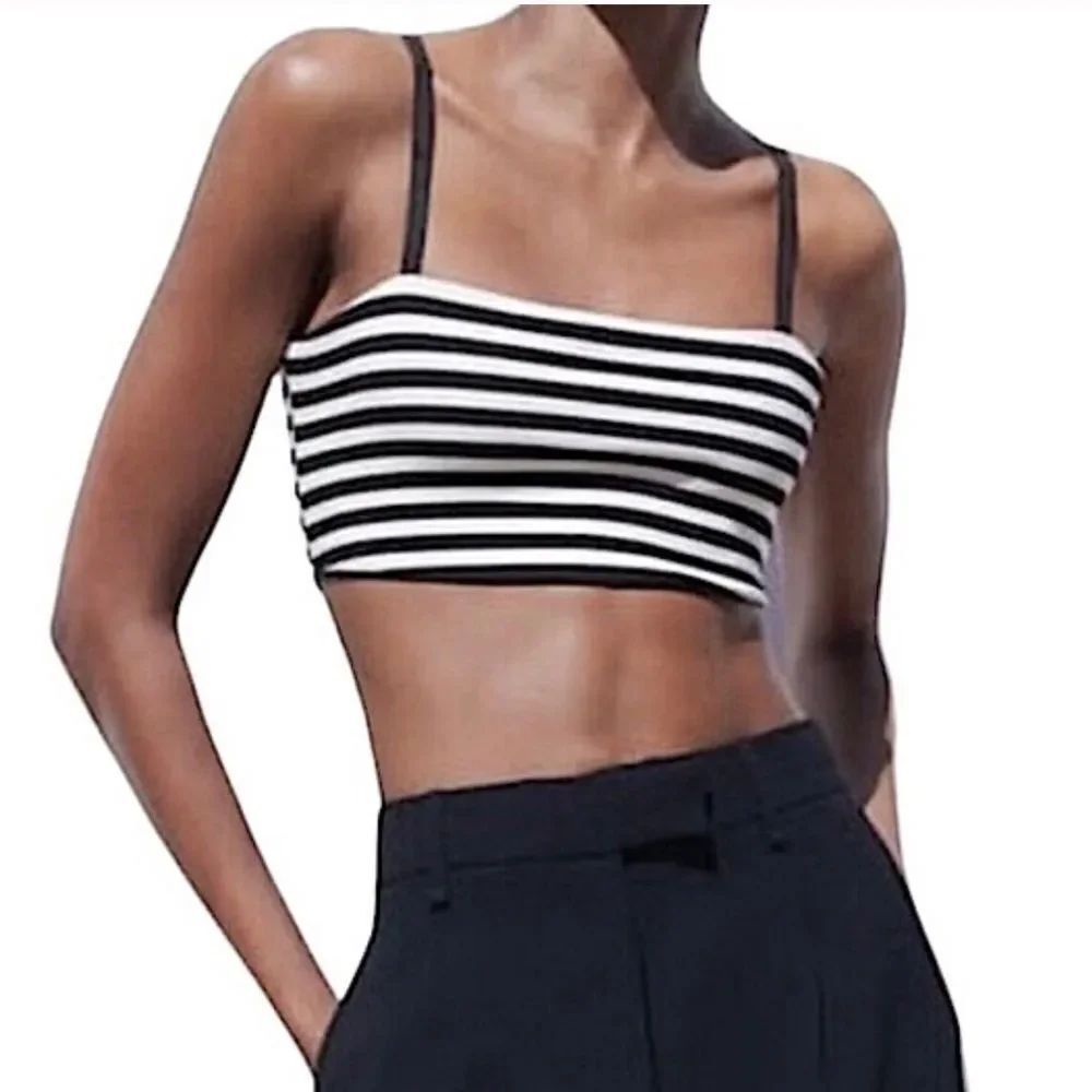 Zara Stretch Knit Black & White Striped
Bandeau Top Size S